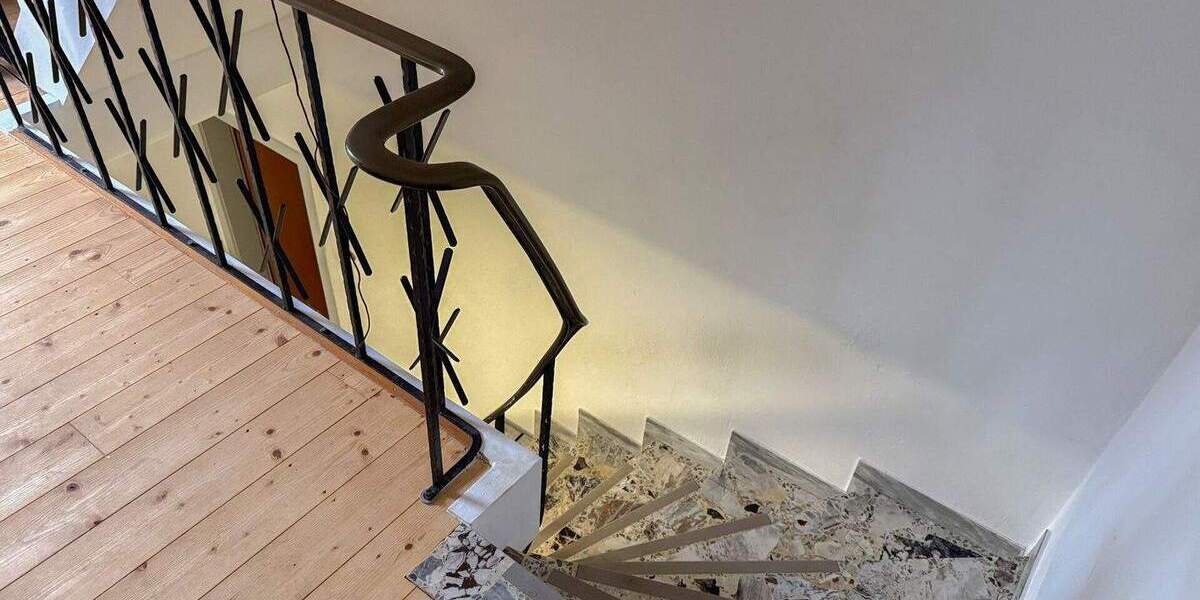 Bauernhaus, Landhaus Hachenburg VG - 7 Zimmer, 160 m&sup2;, 220.000&euro; | Angebot:25691949