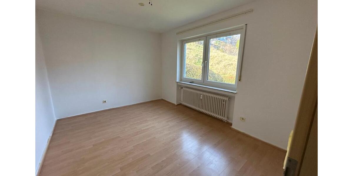 Erdgeschoßwohnung Siegen - 3 Zimmer, 75 m&sup2;, 460&euro; | Angebot:25991579