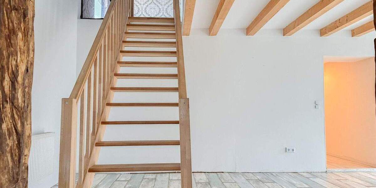 Einfamilienhaus Marzhausen - 9 Zimmer, 266 m&sup2;, 250.000&euro; | Angebot:25691935