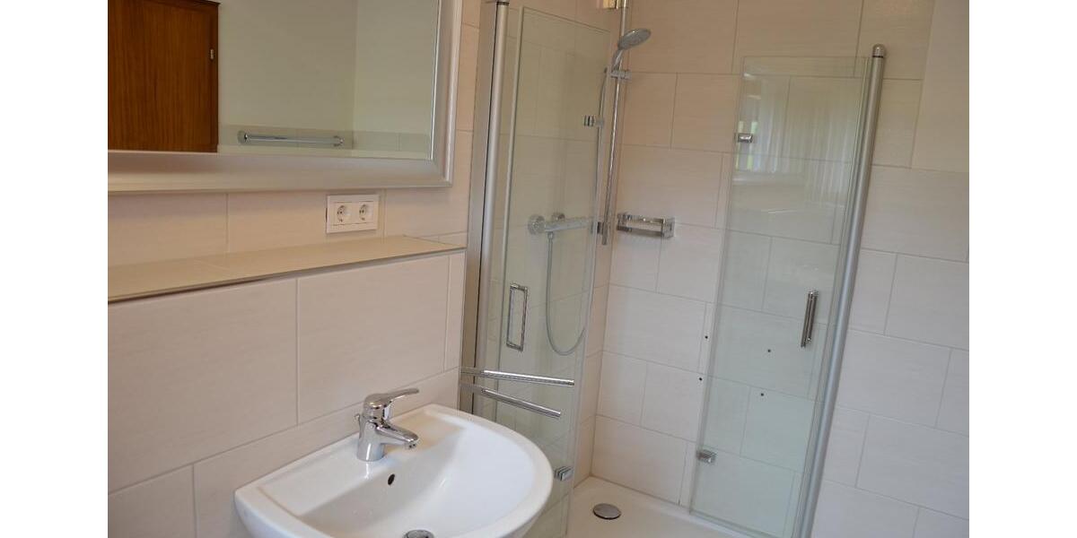 Erdgeschoßwohnung Siegen Dillnhütten - 2 Zimmer, 102 m&sup2;, 225.000&euro; | Angebot:24825482