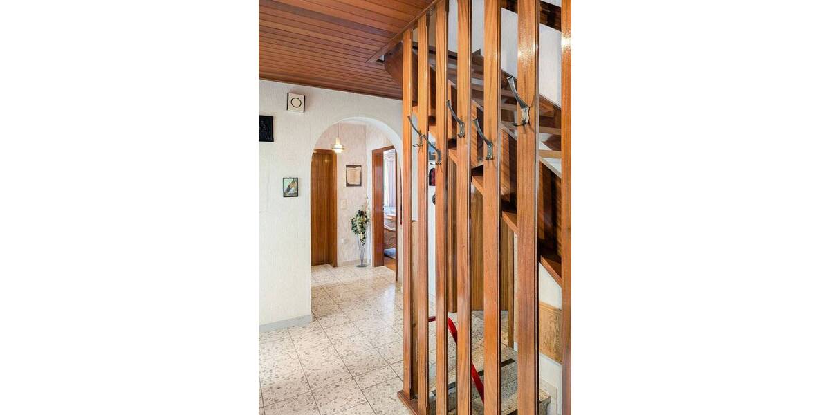 Einfamilienhaus Bad Laasphe - 6 Zimmer, 183 m&sup2;, 336.000&euro; | Angebot:25775252