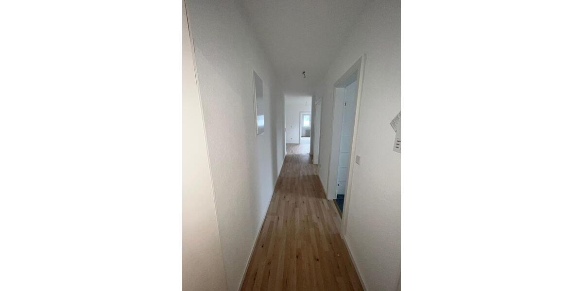 Etagenwohnung Hamm (Sieg) - 3 Zimmer, 84 m&sup2;, 1.120&euro; | Angebot:25853666