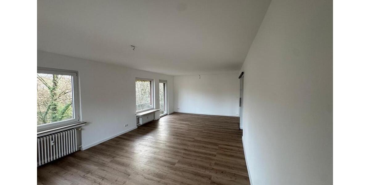 Etagenwohnung Siegen - 3 Zimmer, 86 m&sup2;, 825&euro; | Angebot:25958291