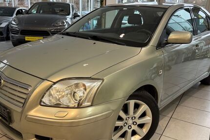 Toyota Avensis 123.900 km 6.490 &euro; Kreuztal 57223