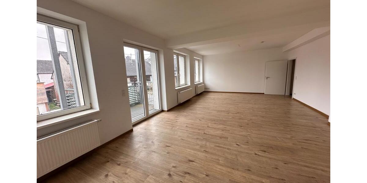 Etagenwohnung Hachenburg - 3 Zimmer, 110 m&sup2;, 935&euro; | Angebot:25920806