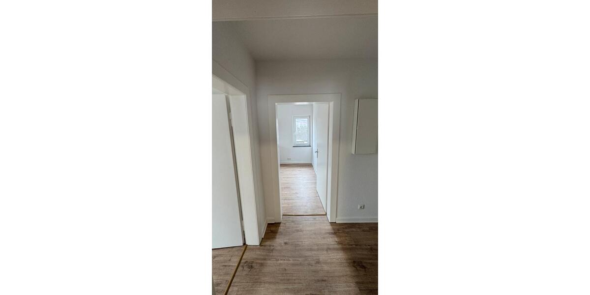 Etagenwohnung Siegen Dillnhütten - 5 Zimmer, 100 m&sup2;, 1.100&euro; | Angebot:25640102