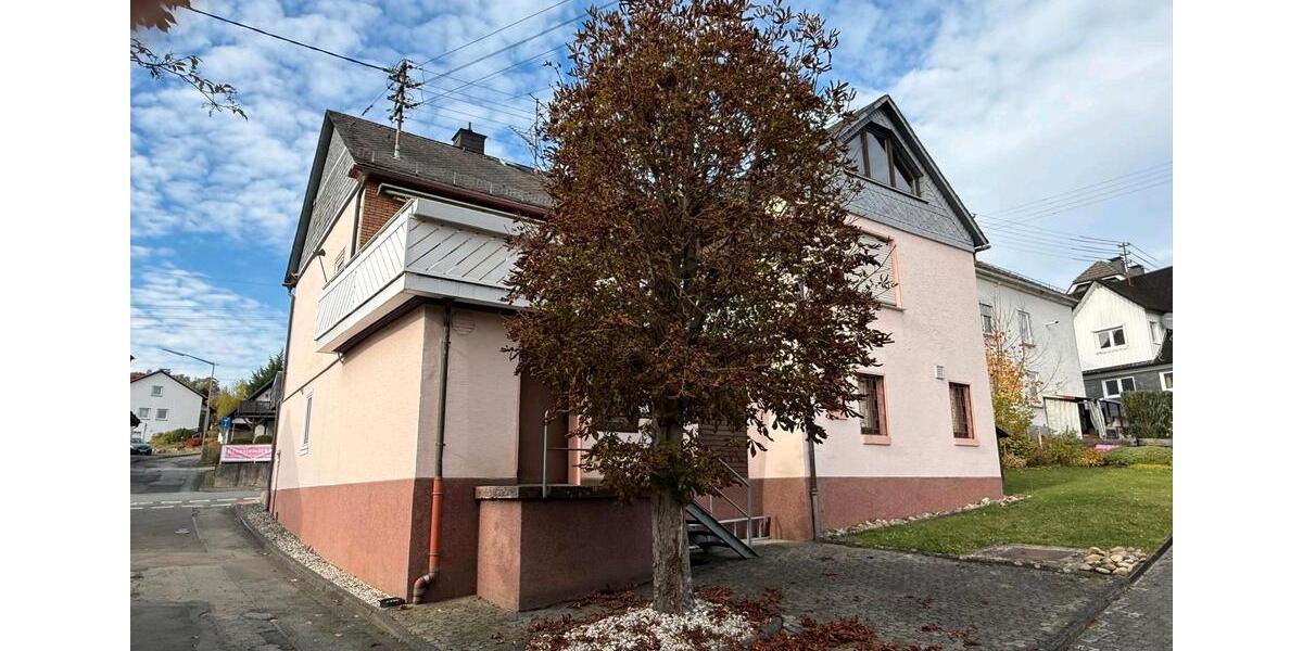 Einfamilienhaus Hilchenbach - 14 Zimmer, 238 m&sup2;, 250.000&euro; | Angebot:25299486