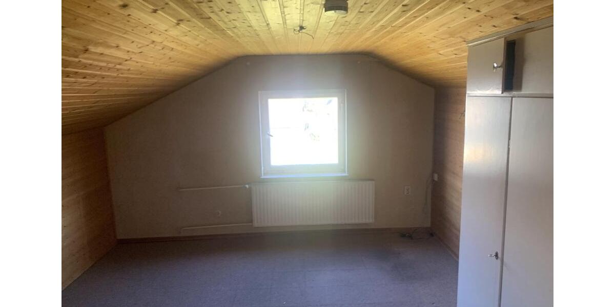Einfamilienhaus Netphen - 5 Zimmer, 120 m&sup2;, 180.000&euro; | Angebot:26685868