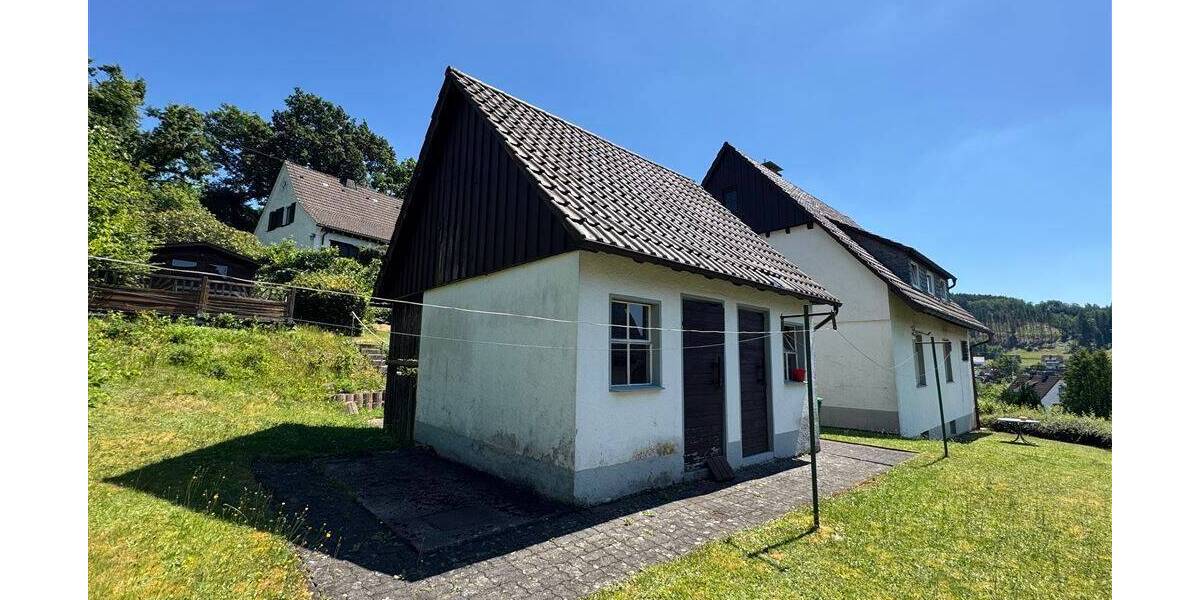 Mehrfamilienhaus, Wohnhaus Kirchhundem Würdinghausen - 6 Zimmer, 139 m&sup2;, 179.000&euro; | Angebot:25682637