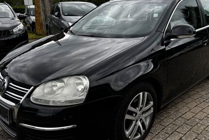 VW Golf 246.300 km 3.100 &euro; Lennestadt (Meggen)…. 57368