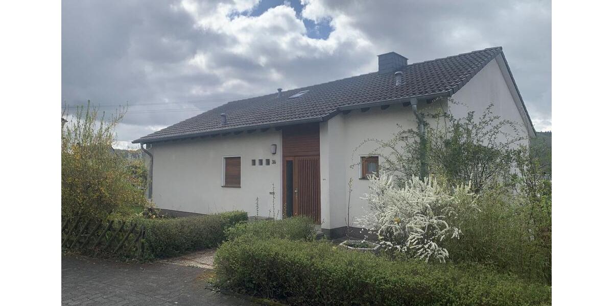 Einfamilienhaus Netphen - 5 Zimmer, 120 m&sup2;, 180.000&euro; | Angebot:26685868