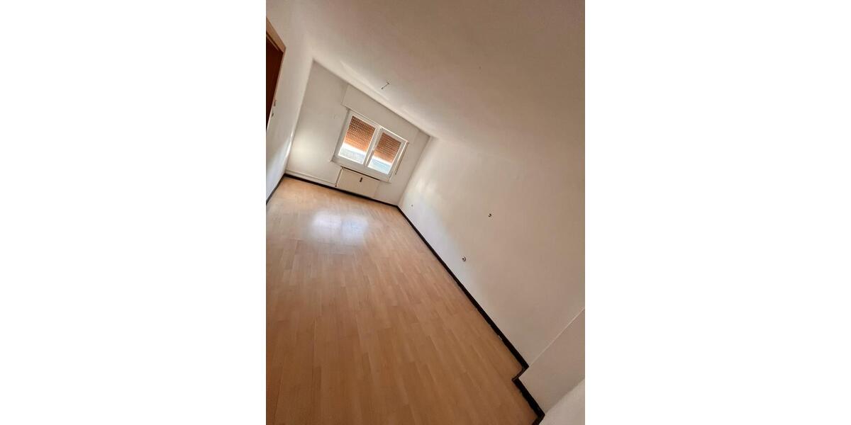 Mehrfamilienhaus, Wohnhaus Herdorf - 8 Zimmer, 230 m&sup2;, 155.000&euro; | Angebot:25419353