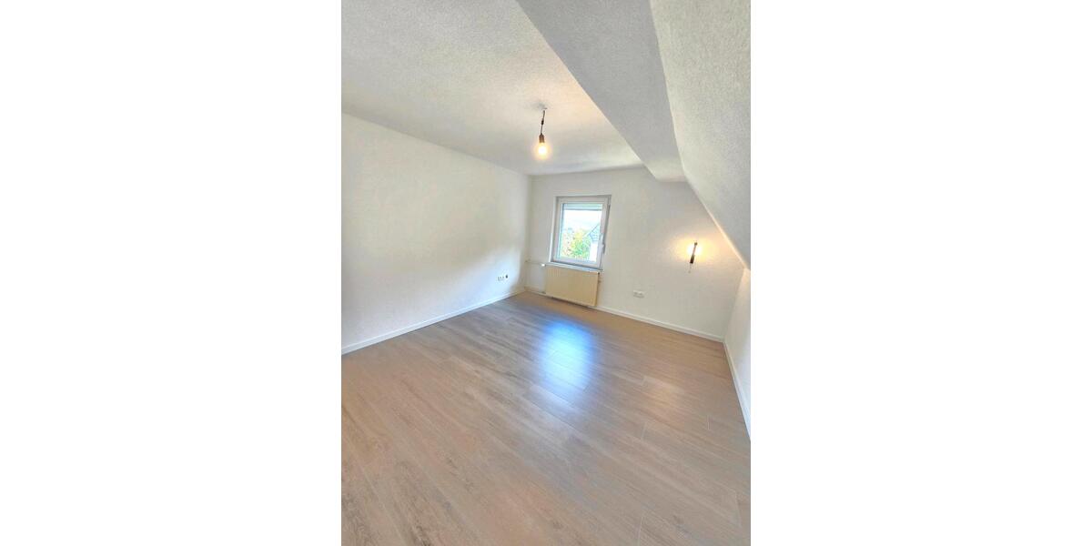 Etagenwohnung Hilchenbach - 3 Zimmer, 87 m&sup2;, 720&euro; | Angebot:26648915
