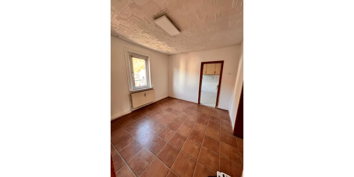 Mehrfamilienhaus, Wohnhaus Herdorf - 8 Zimmer, 230 m&sup2;, 155.000&euro; | Angebot:25419353