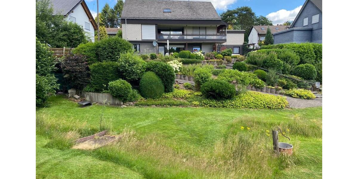 Einfamilienhaus Siegen Dillnhütten - 11 Zimmer, 263 m&sup2;, 495.000&euro; | Angebot:27078551