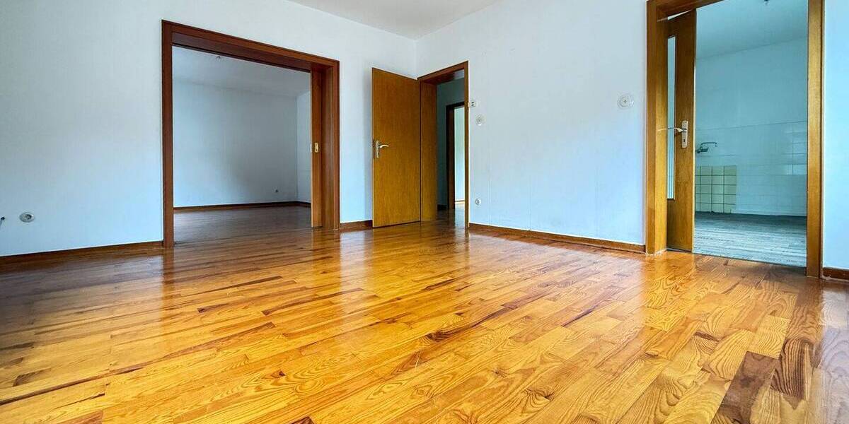 Mehrfamilienhaus, Wohnhaus Brachbach - 6 Zimmer, 123 m&sup2;, 198.000&euro; | Angebot:25738120