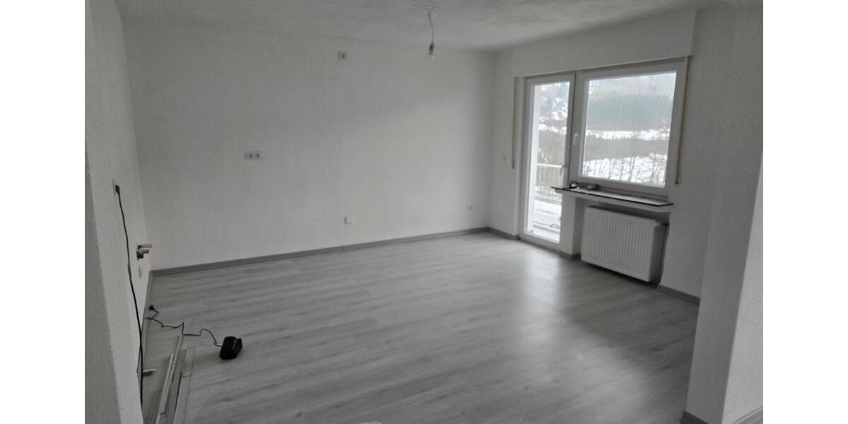 Etagenwohnung Kirchhundem - 3 Zimmer, 120 m&sup2;, 800&euro; | Angebot:25793357