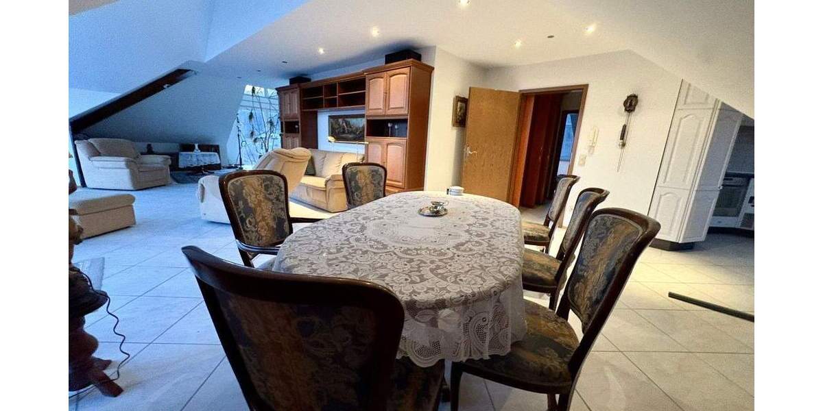 Etagenwohnung Bad Marienberg - 3 Zimmer, 122 m&sup2;, 299.000&euro; | Angebot:25716281