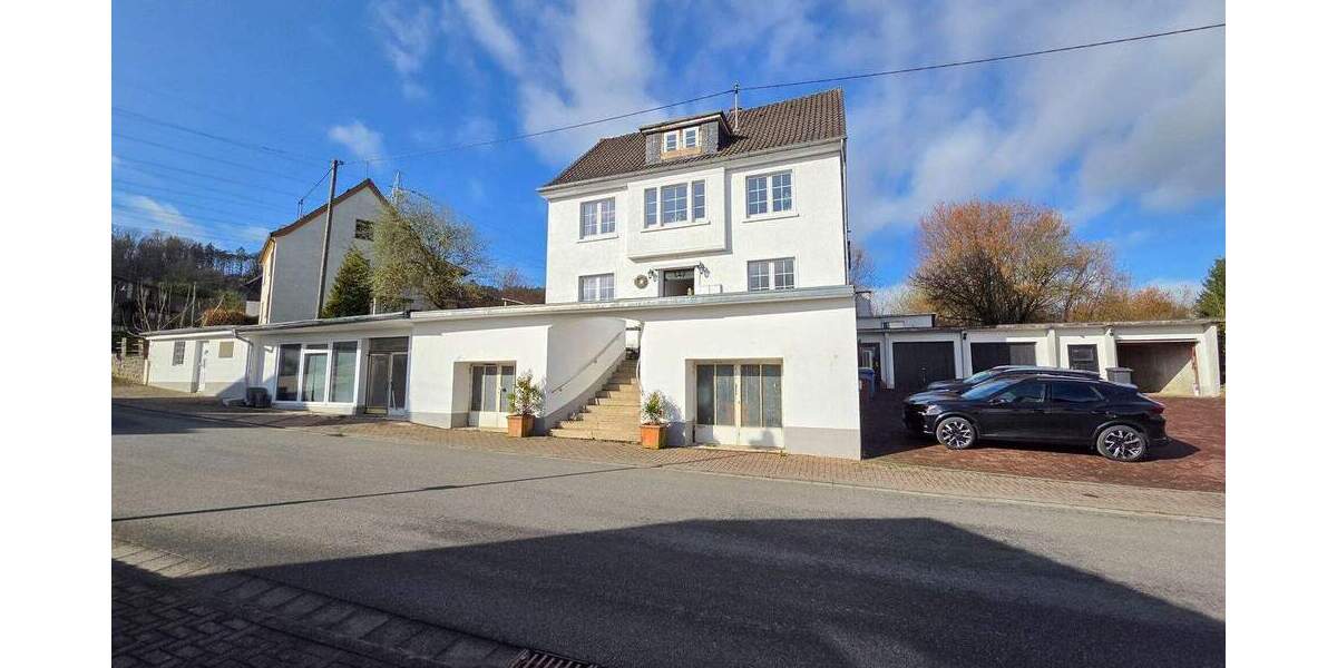 Mehrfamilienhaus, Wohnhaus Pracht / Niederhausen Niederhausen - 8 Zimmer, 229 m&sup2;, 299.000&euro; | Angebot:25819920