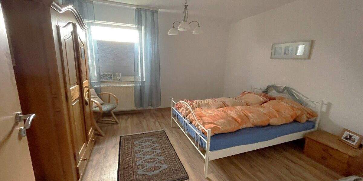 Einfamilienhaus Driedorf / Roth Roth - 6 Zimmer, 132 m&sup2;, 250.000&euro; | Angebot:25665445