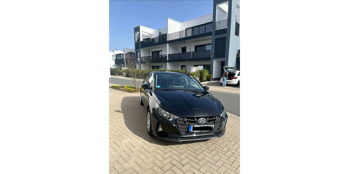 Hyundai i20 29.000 km 13.500 &euro; Kreuztal 57223