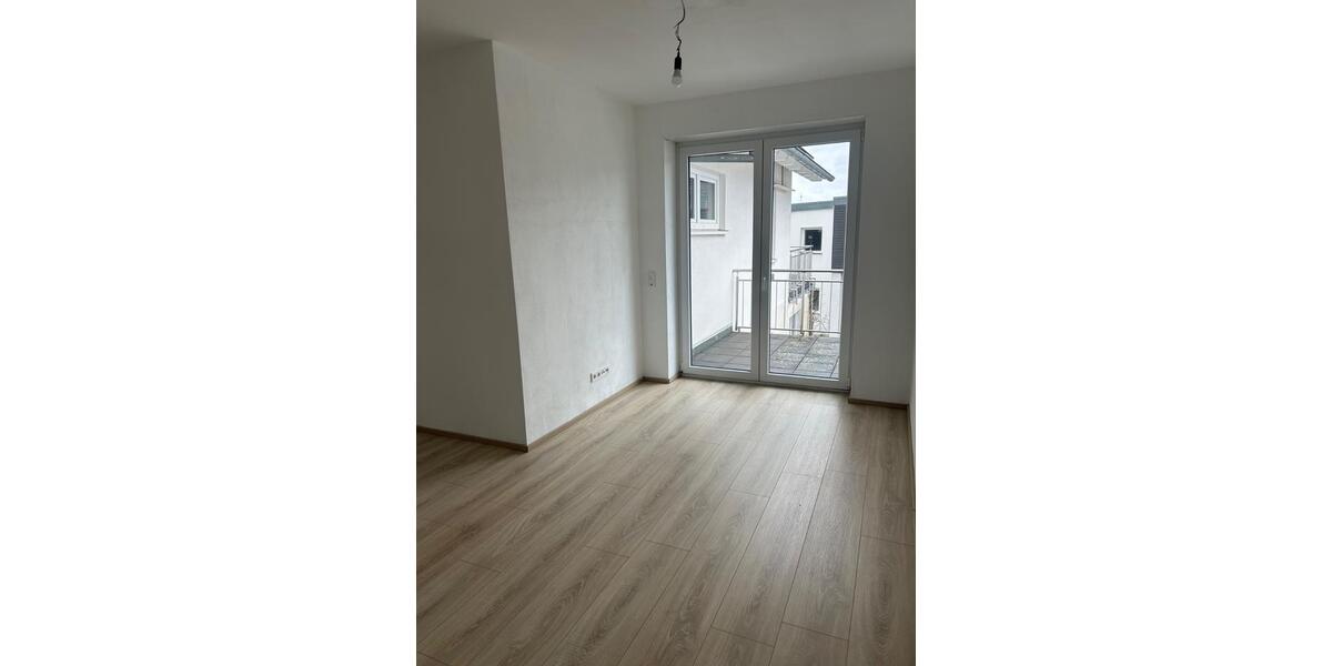 Doppelhaushälfte Eschenburg - 3 Zimmer, 103 m&sup2;, 750&euro; | Angebot:25592608