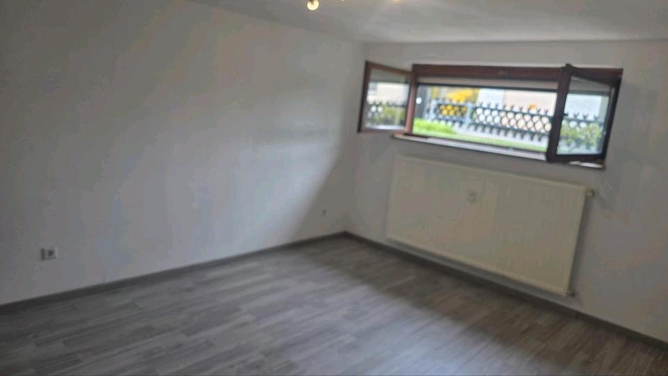 Etagenwohnung Hof - 1 Zimmer, 40 m&sup2;, 420&euro; | Angebot:25173430