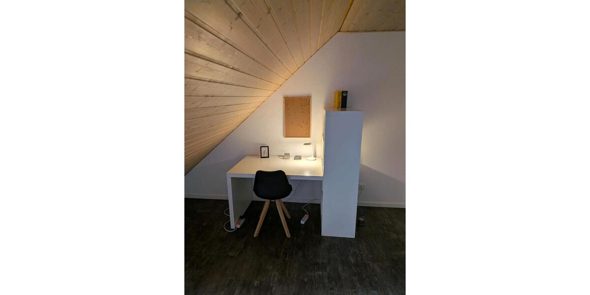 Dachgeschoßwohnung Rennerod - 2 Zimmer, 90 m&sup2;, 650&euro; | Angebot:25830737