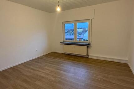 Wohnung Pracht - 4 Zimmer, 90 m&sup2;, 650&euro; | Angebot:25977511