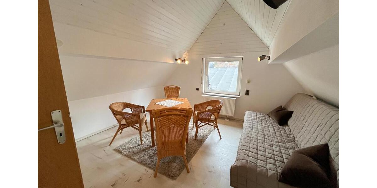 Etagenwohnung Siegen Eiserfeld - 3 Zimmer, 159 m&sup2;, 1.125&euro; | Angebot:26194327