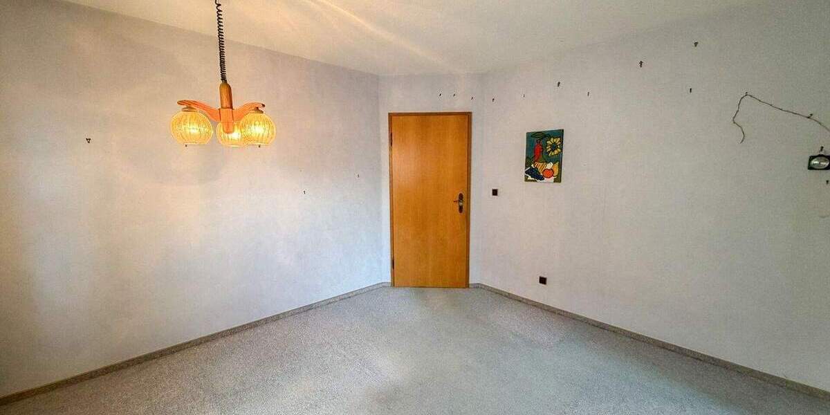 Einfamilienhaus Wissen - 5 Zimmer, 130 m&sup2;, 195.000&euro; | Angebot:25691929