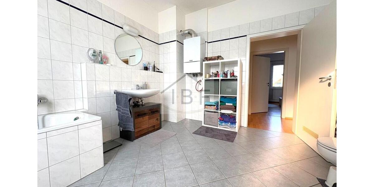 Etagenwohnung Siegen - 3 Zimmer, 82 m&sup2;, 650&euro; | Angebot:25857606