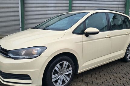 VW Touran 268.000 km 7.999 &euro; Siegen-Geisweid 57078