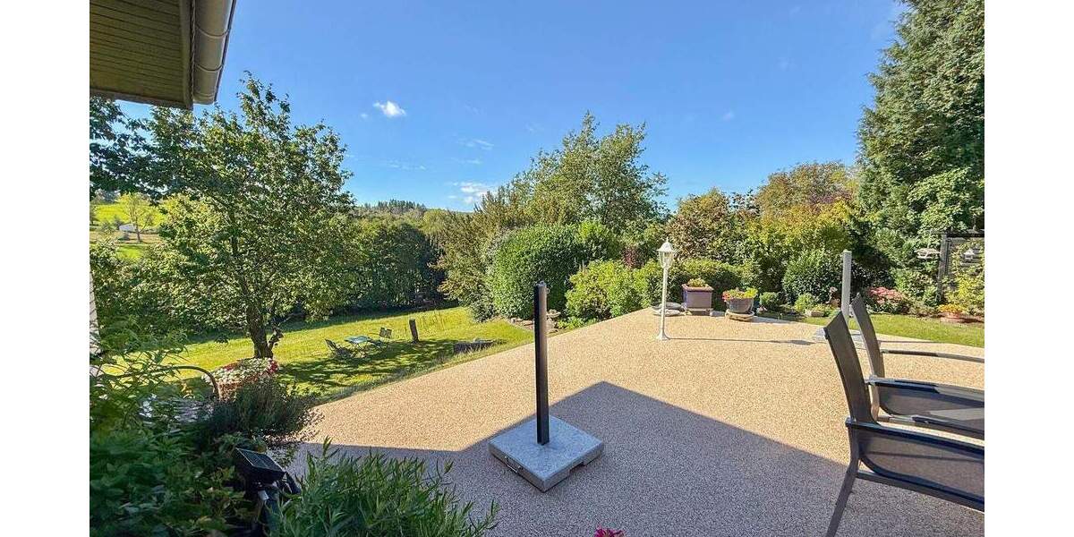 Einfamilienhaus Hachenburg - 7 Zimmer, 219 m&sup2;, 580.000&euro; | Angebot:25738118