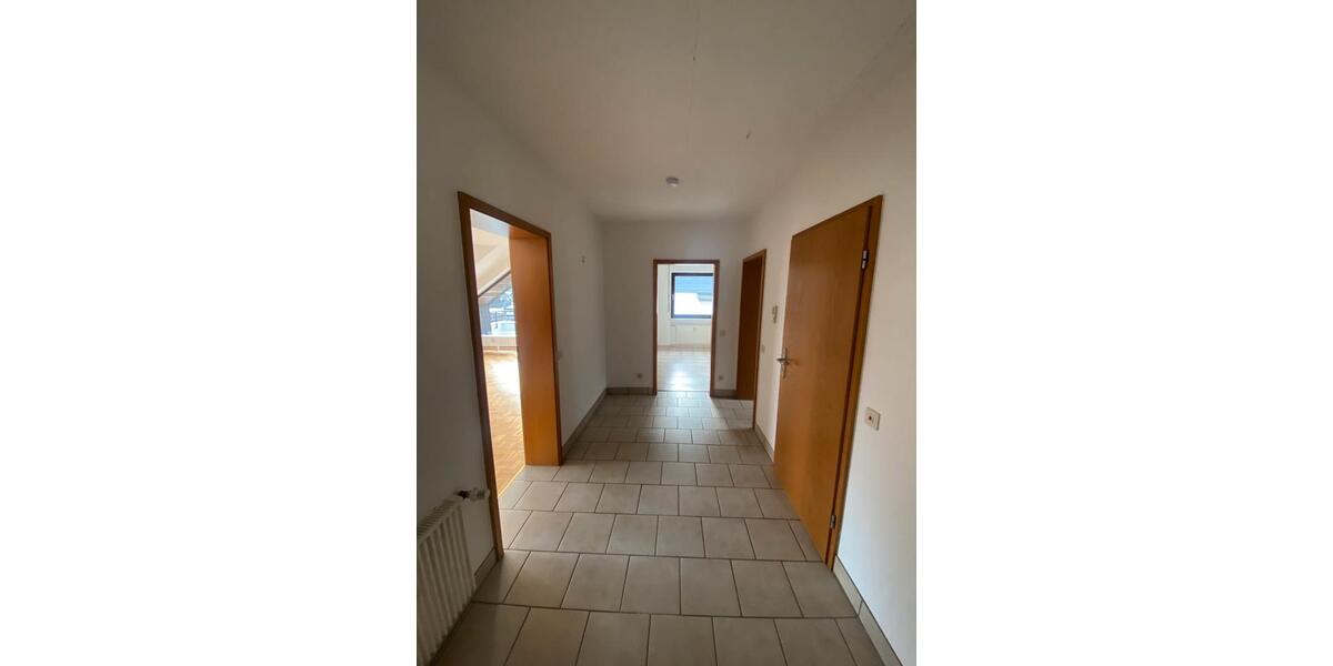 Mehrfamilienhaus, Wohnhaus Siegen Dillnhütten - 9 Zimmer, 301 m&sup2;, 430.000&euro; | Angebot:25376158