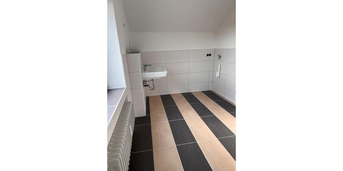 Dachgeschoßwohnung Elkenroth - 2 Zimmer, 70 m&sup2;, 580&euro; | Angebot:24355003