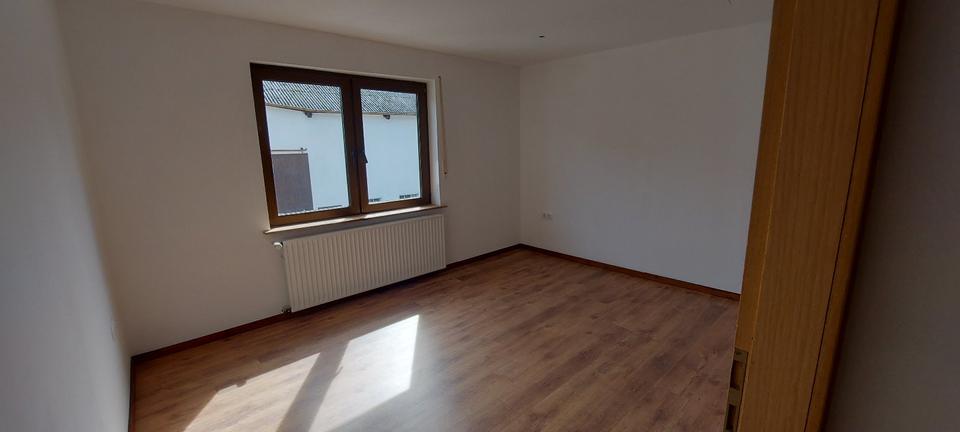 Etagenwohnung Malberg - 4 Zimmer, 89 m&sup2;, 710&euro; | Angebot:25971961