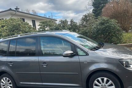 VW Touran 204.000 km 6.790 &euro; Kreuztal 57223