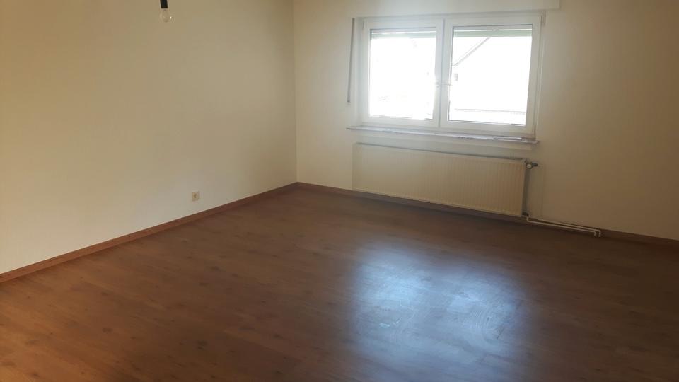 Etagenwohnung Haiger - 5 Zimmer, 104 m&sup2;, 890&euro; | Angebot:25365806