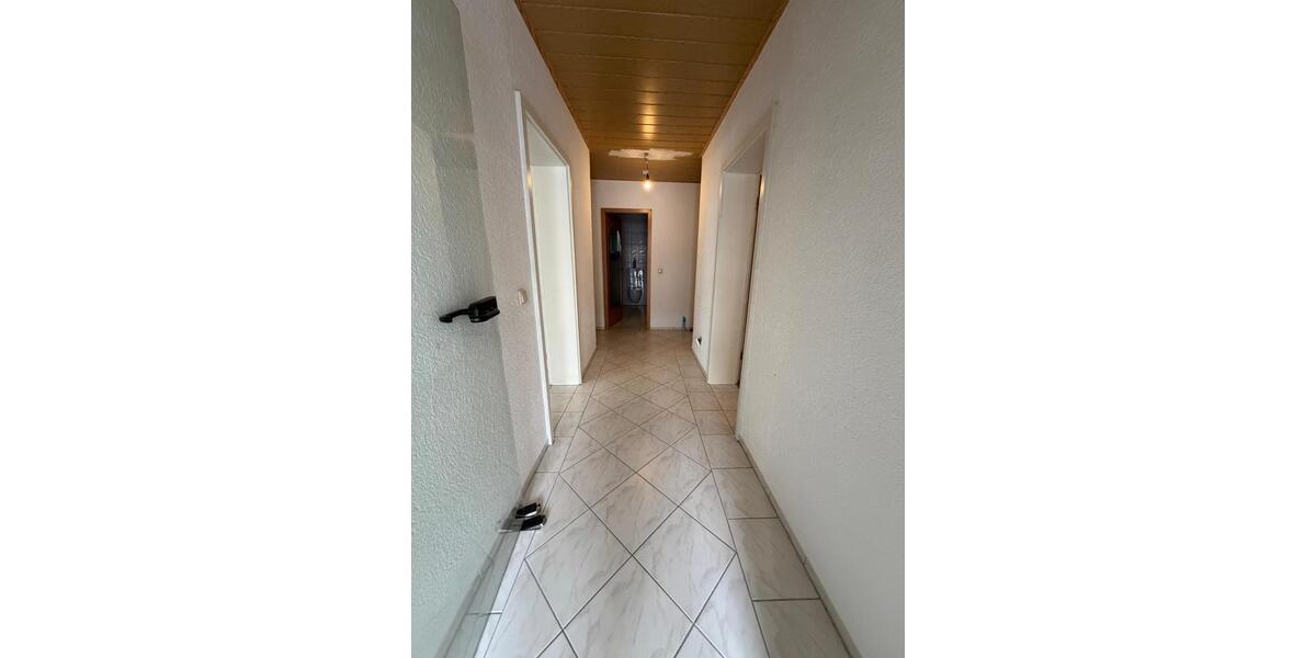 Etagenwohnung Siegen Eiserfeld - 3 Zimmer, 97 m&sup2;, 970&euro; | Angebot:25791804