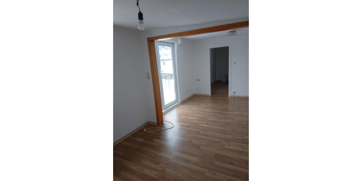 Doppelhaushälfte Malberg - 8 Zimmer, 160 m&sup2;, 145.000&euro; | Angebot:25393674