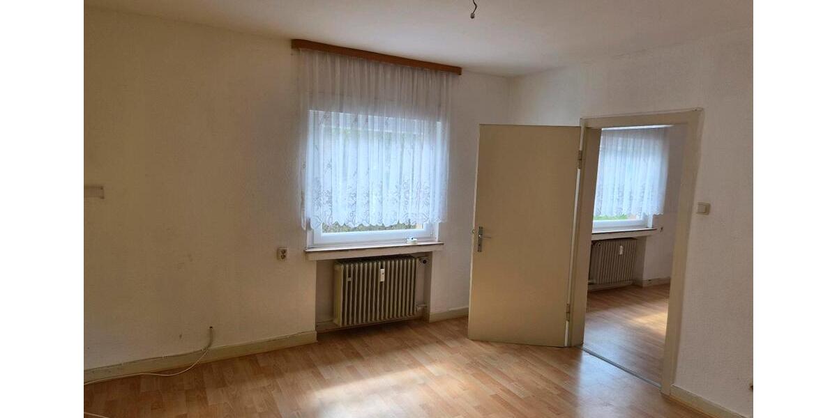 Erdgeschoßwohnung Siegen Dillnhütten - 5 Zimmer, 106 m&sup2;, 700&euro; | Angebot:26048054