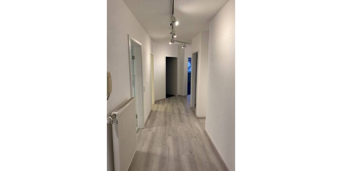 Etagenwohnung Haiger - 4 Zimmer, 154 m&sup2;, 990&euro; | Angebot:25696550