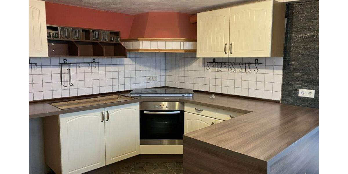 Einfamilienhaus Weitefeld - 5 Zimmer, 124 m&sup2;, 150.000&euro; | Angebot:25685049