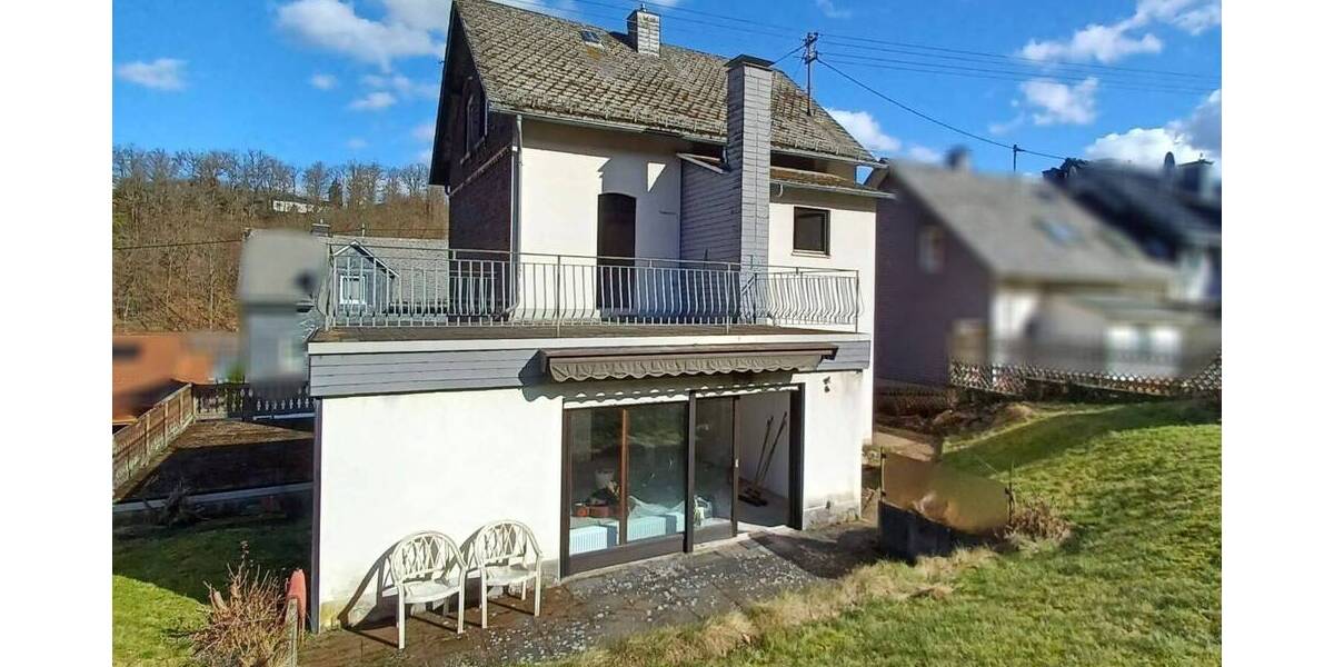 Mehrfamilienhaus, Wohnhaus Siegen Eiserfeld - 6 Zimmer, 165 m&sup2;, 149.000&euro; | Angebot:26082458