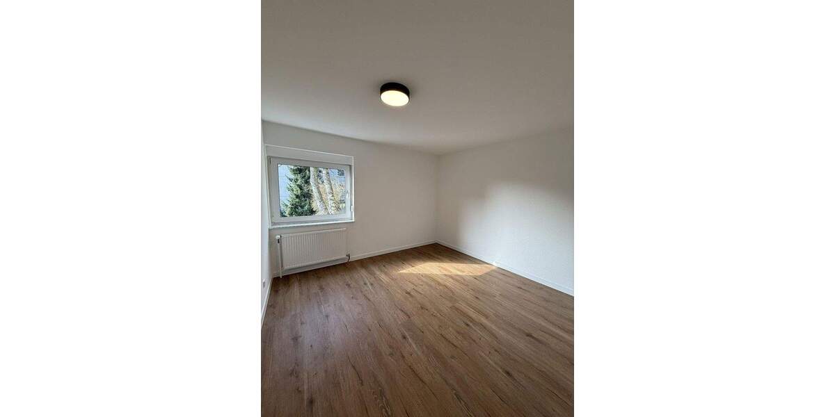 Etagenwohnung Siegen - 2 Zimmer, 72 m&sup2;, 184.000&euro; | Angebot:25755241