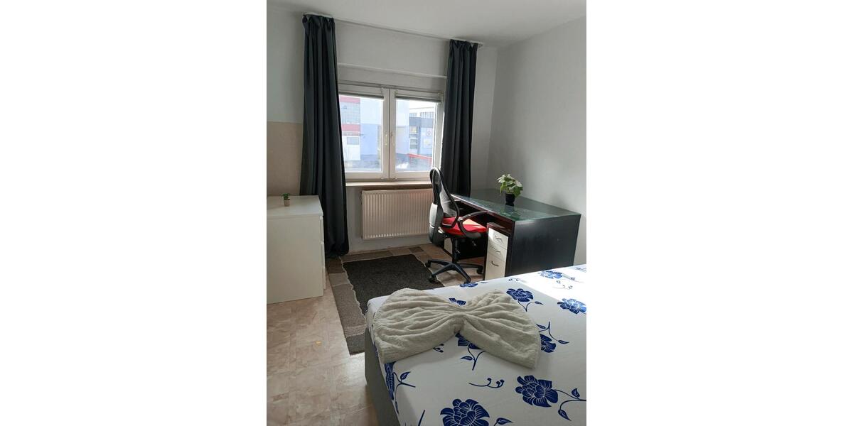 Etagenwohnung Siegen - 1 Zimmer, 14 m&sup2;, 300&euro; | Angebot:25397403