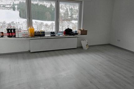 Wohnung Kirchhundem - 3 Zimmer, 120 m&sup2;, 800&euro; | Angebot:25150000