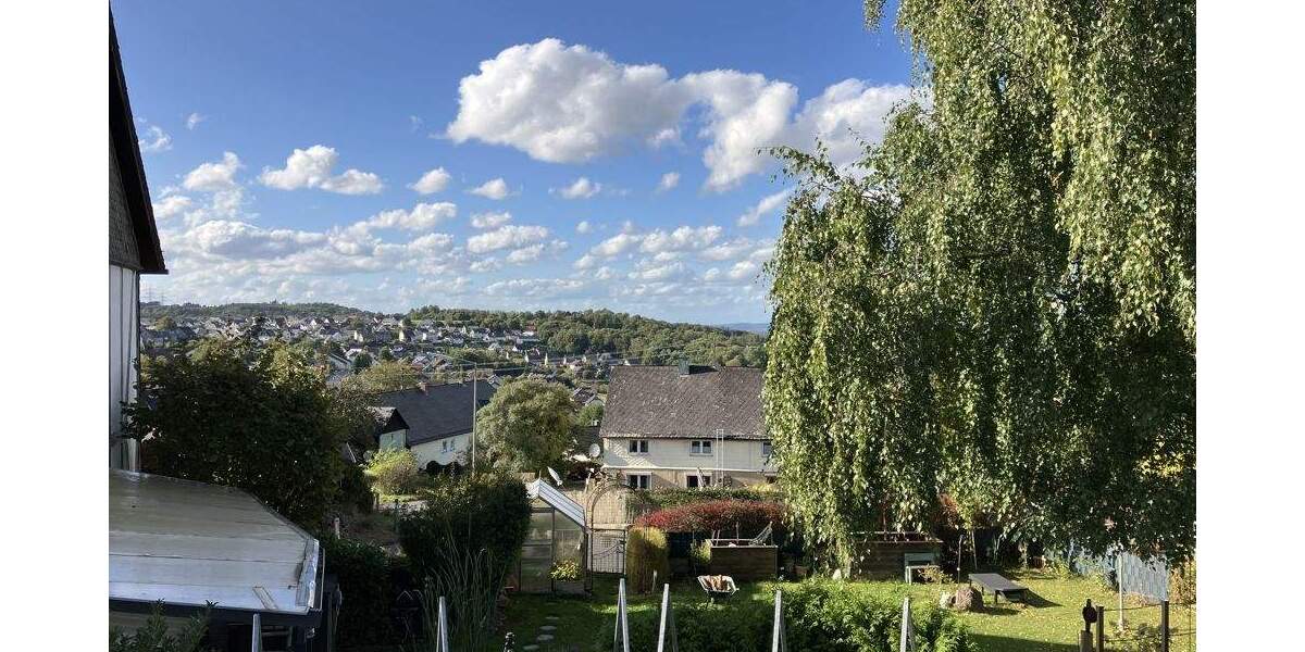 Einfamilienhaus Weitefeld - 5 Zimmer, 124 m&sup2;, 150.000&euro; | Angebot:25685049