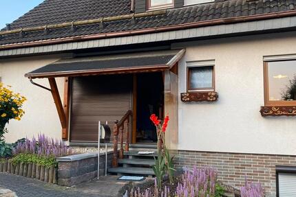 Haus Netphen - 7 Zimmer, 120 m&sup2;, 310.000&euro; | Angebot:25052872